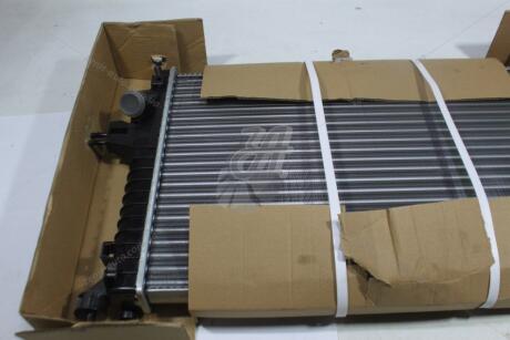 Радіатор охолодження двигуна Opel Zafira B (A05)1.9 CDTI (M75) (05-15) ASAM 55332