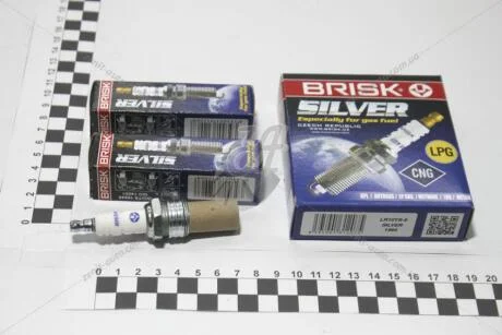 Свічка запалювання SILVER BRISK LR15YS-9