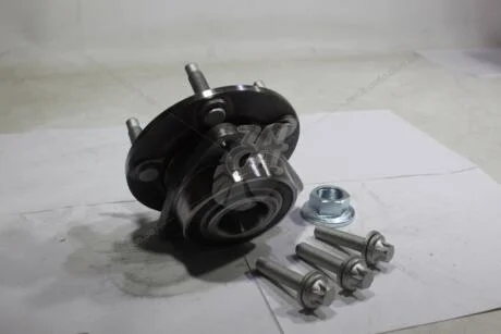 Підшипник маточини колеса (комплект) Opel Astra J (09-15), Zafira (11-)/Chevrolet Cruze (09-) (KMR20009) Coram CORAM 'KMR20009