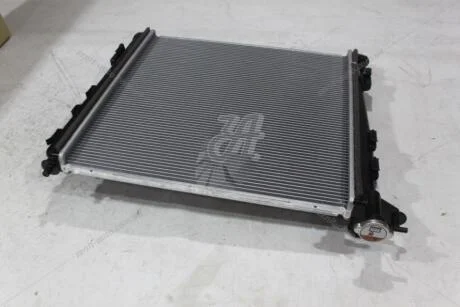 Радиатор охлаждения HYUNDAI TUCSON IX / IX-35 / SPORTAGE R 2013-2009 SL A/T (25310-2S010) Doowon '253102S010