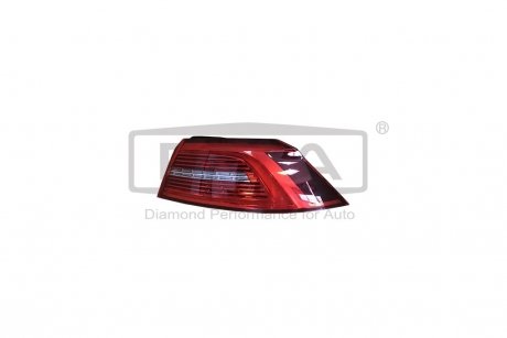 Ліхтар правий зовнішний LED VW Passat (15-) DPA 99451799802 (фото 1)