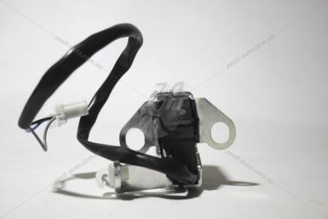 Фото 1 - замок багажника левый нижний Fiat Doblo (-09) электро EXXEL B030.66375 Замок багажника левый нижний Fiat Doblo (-09) электро EXXEL B030.66375 (фото 1)