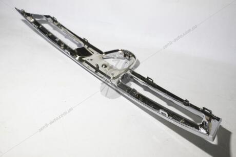 Накладка декоративна решітки хромована Renault Duster (11-) EXXEL B030.81678
