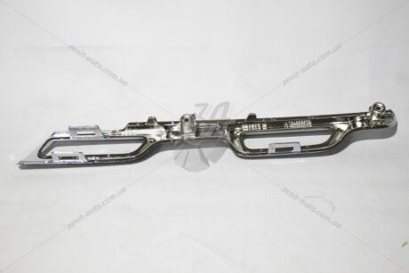 Накладка решітки передній права верхня Renault Duster EXXEL B030.81683