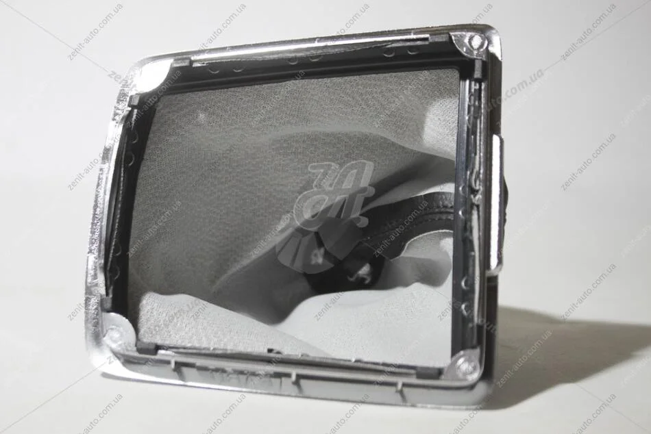 Чехол рычага переключения передач Ford Focus II с никелированной рамкой EXXEL B030.93387 (фото 1)