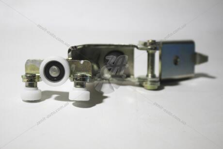 Ролик дверей зсувний середній MB Sprinter/VW LT (-06) EXXEL B030.95373