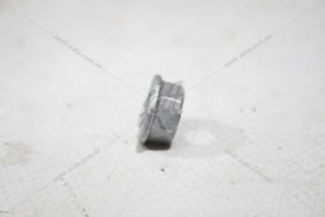 Гайка Ланос АКПП M8x1.25 (з спідницею) GM 11514596