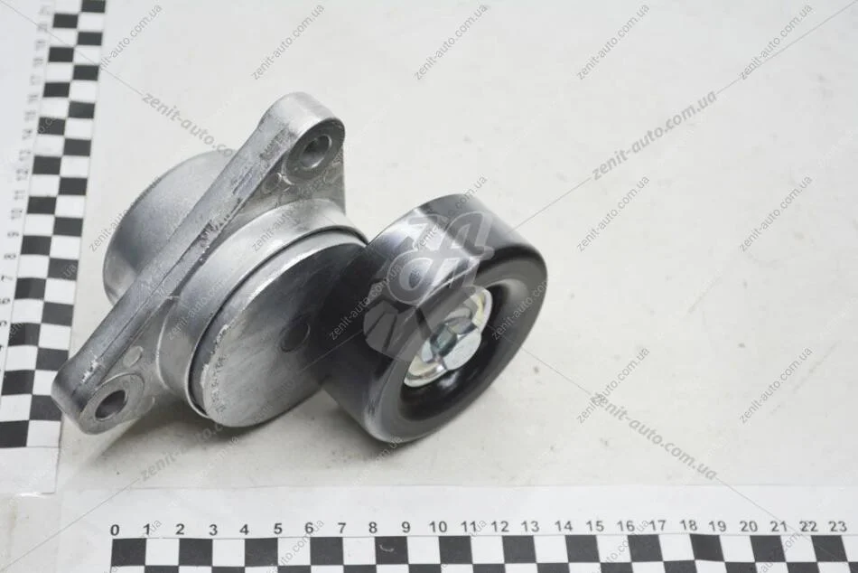 Ролик ремня генератора Авео 1,5/Лачетти 1,6 натяжной (сталь) (D=76mm) (в сборе с натяжителем) GM 25184786 (фото 1)