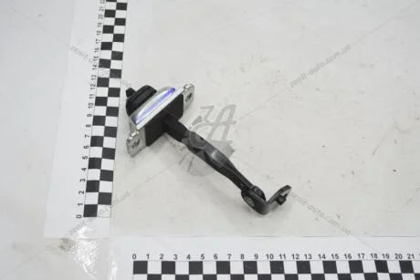 Ограничитель двери Авео Т250 перед прав GM 96649047