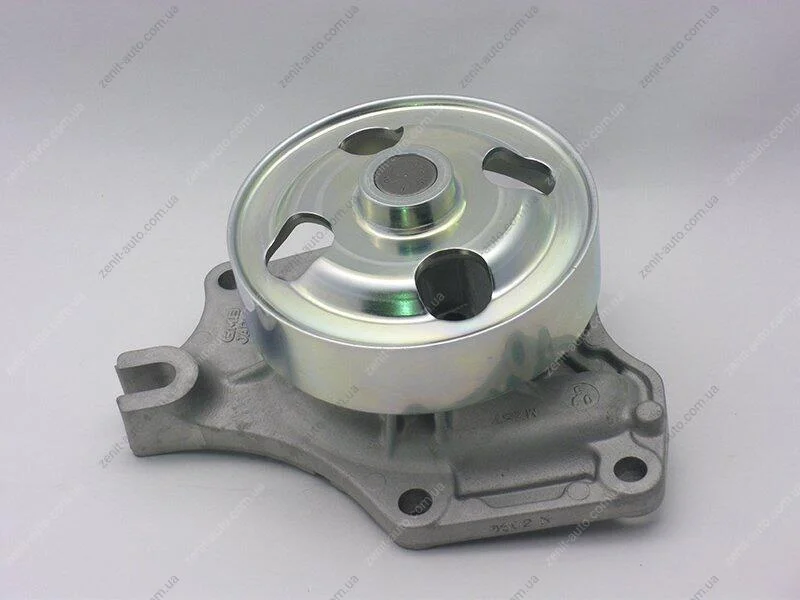 Насос водяний Mazda 2 03-15/ 3 08-/14-/ MPV 99-06/ Tribute 00-08 (GWMZ57A) GMB 'GWMZ57A (фото 1)