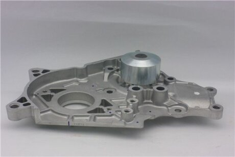 Насос водяний Toyota Avensis 2.0 D-4D 99-08 GMB 'GWT123A