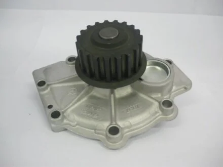 Насос водяний Volvo C30 2.5 06-12/ C70 2.4 06-09/ S40 1.6/1.8 99-03 GMB 'GWVO07A