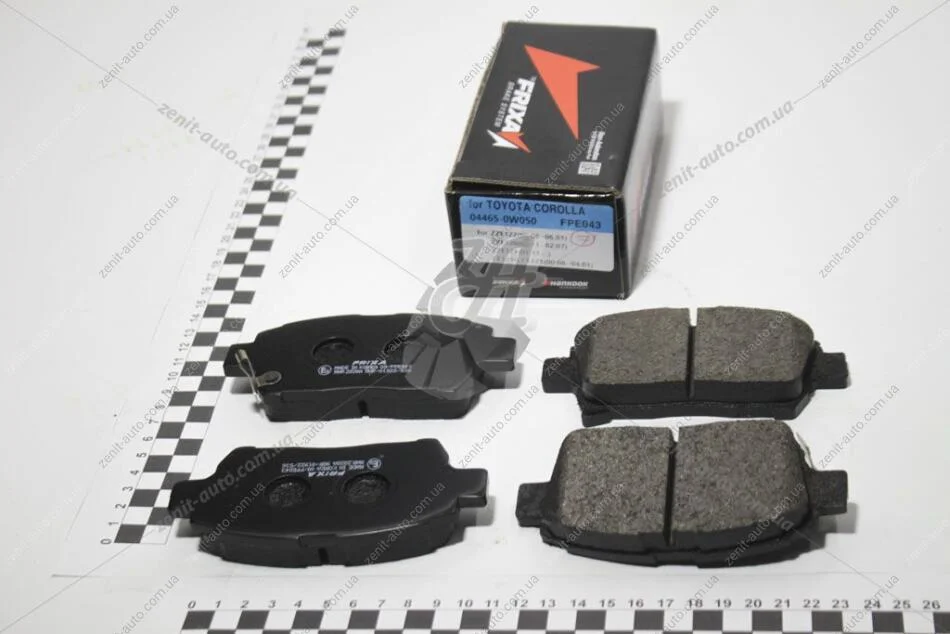 Колодки гальмівні передні Corolla (00-07)/Prius Hybrid 1.5 (03-09)/Yaris 1.0, 1.3, 1.5, 1.8 (99-05) (SP1232.SP1244) FRIXA Hankook FPE043 (фото 1)