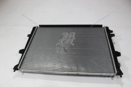 Радіатор охолодження Kia CARENS NEW III 2012-2006 GASOLINE M/T HCC/ HANON '253101D100