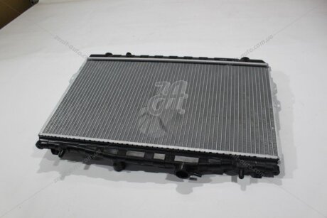 Радиатор охлаждения HY. AVANTE XD/TUSCAI/TIBURON 01 AT (25310-2D110) HCC/ HANON '253102D110