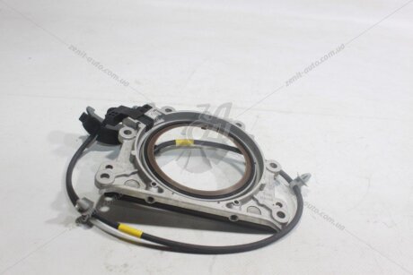 Сальник колінвалу задній у зборі з корпусом та датчиком положения колінвала Staria 2.2D (21-) (21440-2F600) Mobis Hyundai/Kia/Mobis '214402F600