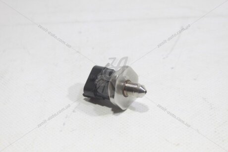 Датчик тиску в паливній рампі Elantra (14-) Mobis Hyundai/Kia/Mobis '353422E610