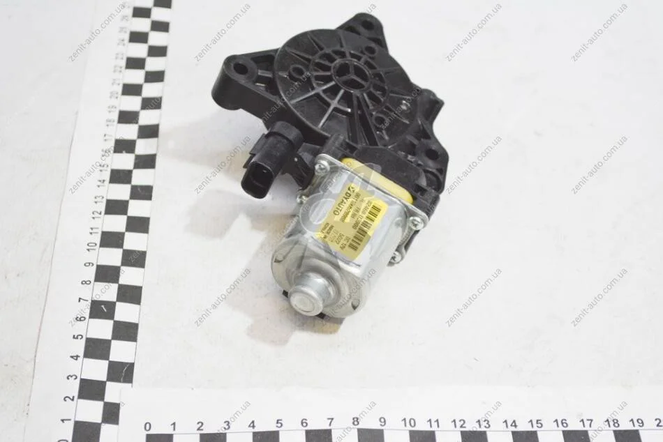 Мотор склопідіймача двері передньої правої (82460-D3000) Mobis Hyundai/Kia/Mobis '82460D3000 (фото 1)