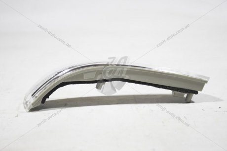 Повторитель поворота в зеркале правый Mobis Hyundai/Kia/Mobis 87623-2P000