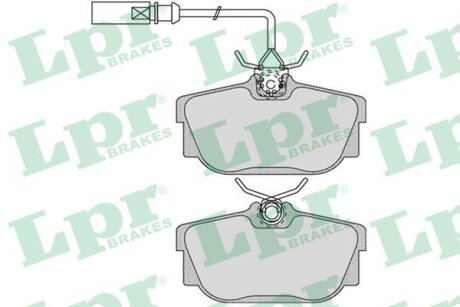 Колодки гальмівні дискові задні (+ 2 датчики) VW T4 LPR '05P1699