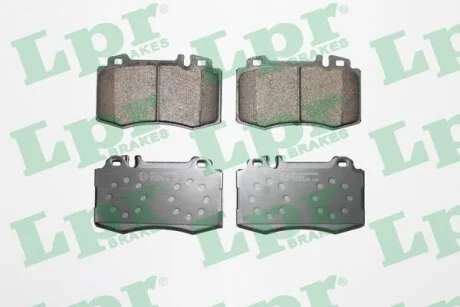 Колодки гальмівні дискові передні MB M-Class (W163), S-Class (W220) (05P899) LPR '05P899