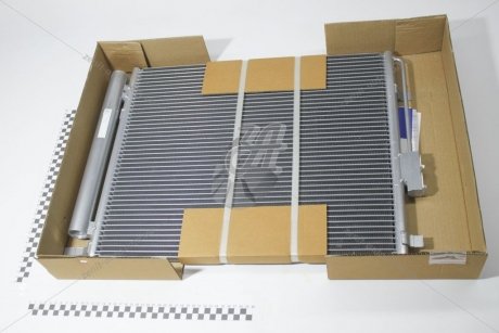Радиатор кондиционера с ресивером Hyundai Santa Fe (12-) 2.0CRDi/2.2CRDi МКПП/АКПП LUZAR LRAC 0821