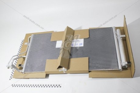 Радиатор кондиціонера Kia Carens (06-) 1.6i/2.0i M/A LUZAR LRAC 0860 (фото 1)