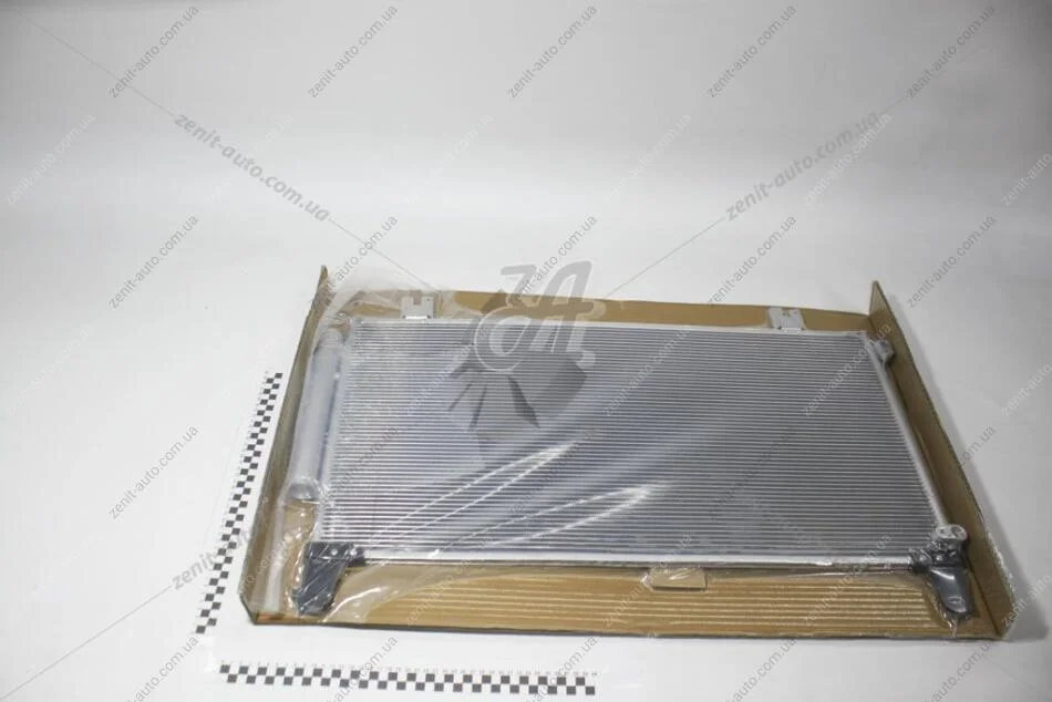 Радіатор кондиціонера Honda CR-V (16-) 2.4i Luzar LUZAR LRAC 2316 (фото 1)
