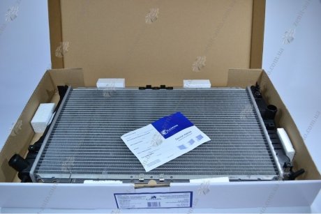 Радиатор охлаждения Ланос с конд (алюм-паяный) LUZAR LRc 0561b (фото 1)