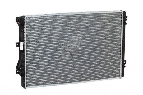 Радиатор охлаждения Superb (08-)/Passat B6 (05-)/Golf V (03-)/Golf VI (08-) 1.4T/1.8T/2.0T МКПП/АКПП LUZAR LRc 1811J (фото 1)