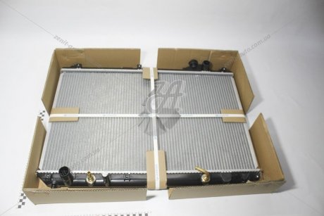 Радиатор охлаждения Lexus RX 300 (07.2000-) 3.0i AT (сердцевина 26мм) LUZAR LRc 1921