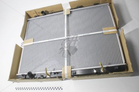 Радиатор охлаждения Honda Pilot II (08-) 3.5i AT LUZAR LRc 2318 (фото 1)