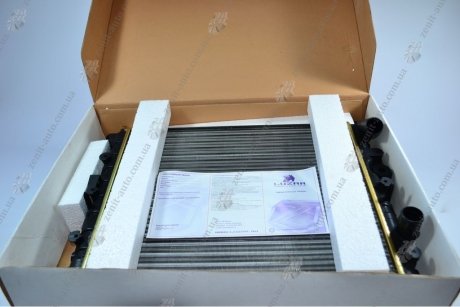 Радиатор охлаждения Logan МКПП (-08) 1,4/1,6 б/конд (алюм) LUZAR LRc RELo04334 (фото 1)