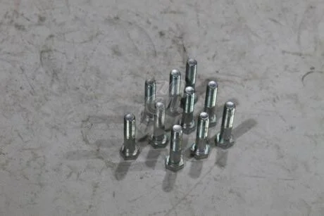 Болт 12х1,25х55 (8,8) стойки 2108 нижний (кратно 10) Метиз-Авто Vin-1122