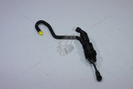 Циліндр зчеплення головний Lancer X 2.0i MITSUBISHI '2345A085