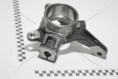 Кулак поворотный пер лев MITSUBISHI 3870A007