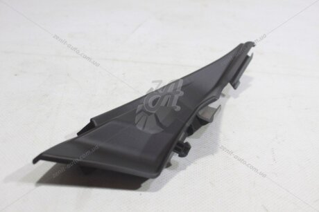 Кутник жабо правий Outlander III (2012) 2,4i CVT MITSUBISHI '7405A538