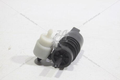 Насос омивача лобового скла MITSUBISHI 8260A059