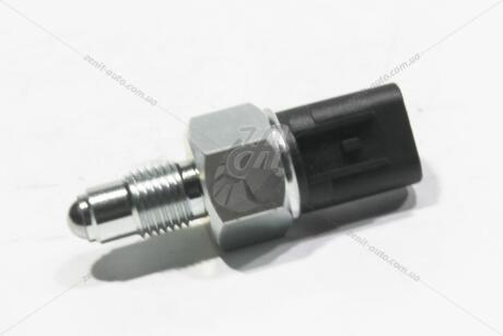 Датчик включения заднего хода MITSUBISHI MD730979