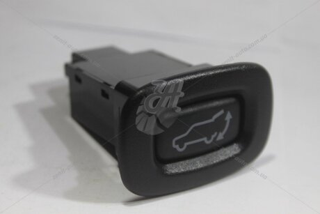 Кнопка відкриття двері багажника Outlander III (2021) 2,4i CVT MITSUBISHI 'MN170754