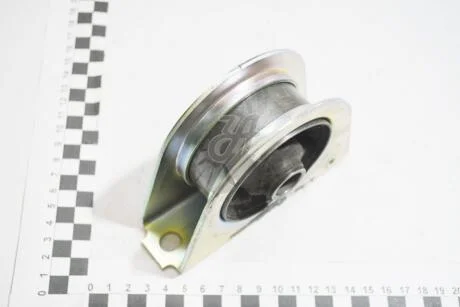 Подушка двиг центр MITSUBISHI MR554244