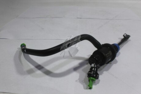 Циліндр зчеплення головний Qashqai (14-) 1,5d MT NISSAN '306104BA1B