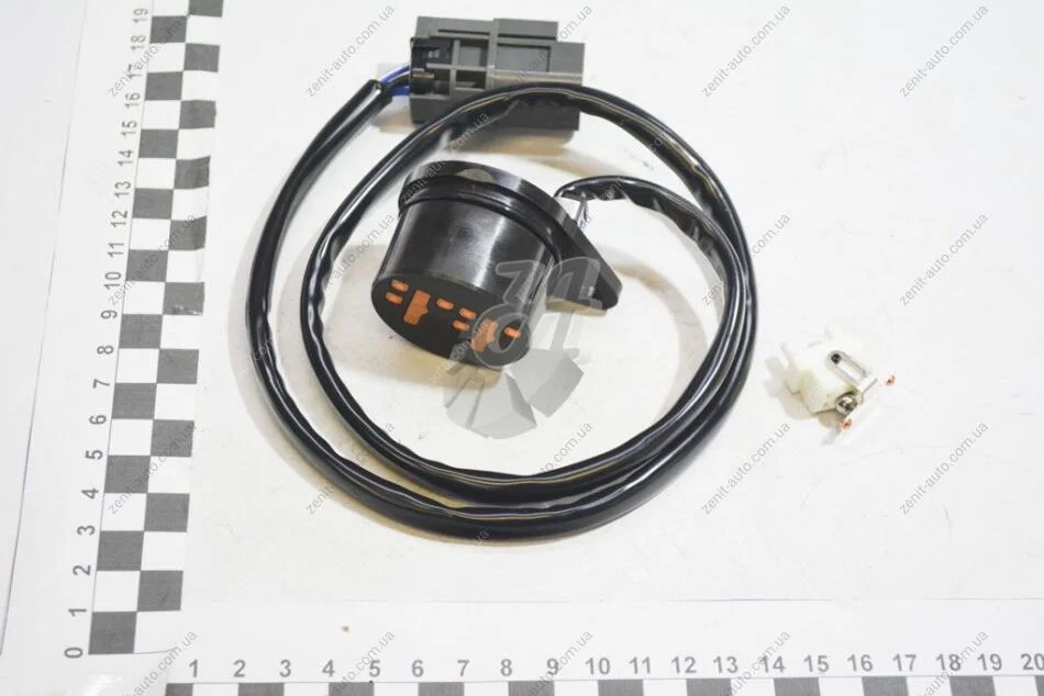 Датчик заднего хода (32005-17E1A) NISSAN 3200517E1A (фото 1)