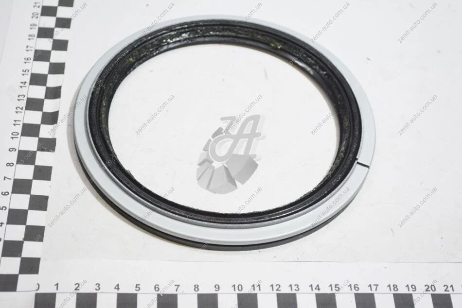 Сальник ступицы пер (40579-VB000) NISSAN 40579VB000 (фото 1)