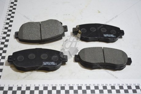 Колодки тормозные дисковые передние Lexus IS 200, 300 (01-05) NISSHINBO NP1073 (фото 1)