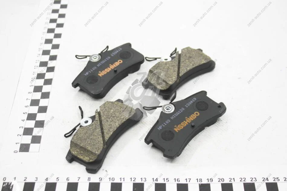 Колодки тормозные дисковые задние Toyota Avensis, Corolla 1.4, 1.6, 1.8, 2.0 (99-03) NISSHINBO NP1103 (фото 1)