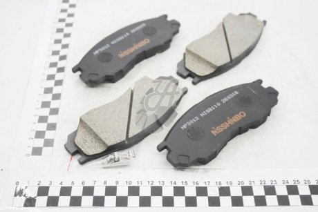 Колодки гальмівні дискові передние Mitsubishi L200, L300, L400 2.0, 2.4, 2.5 (91-05) NISSHINBO NP3012 (фото 1)