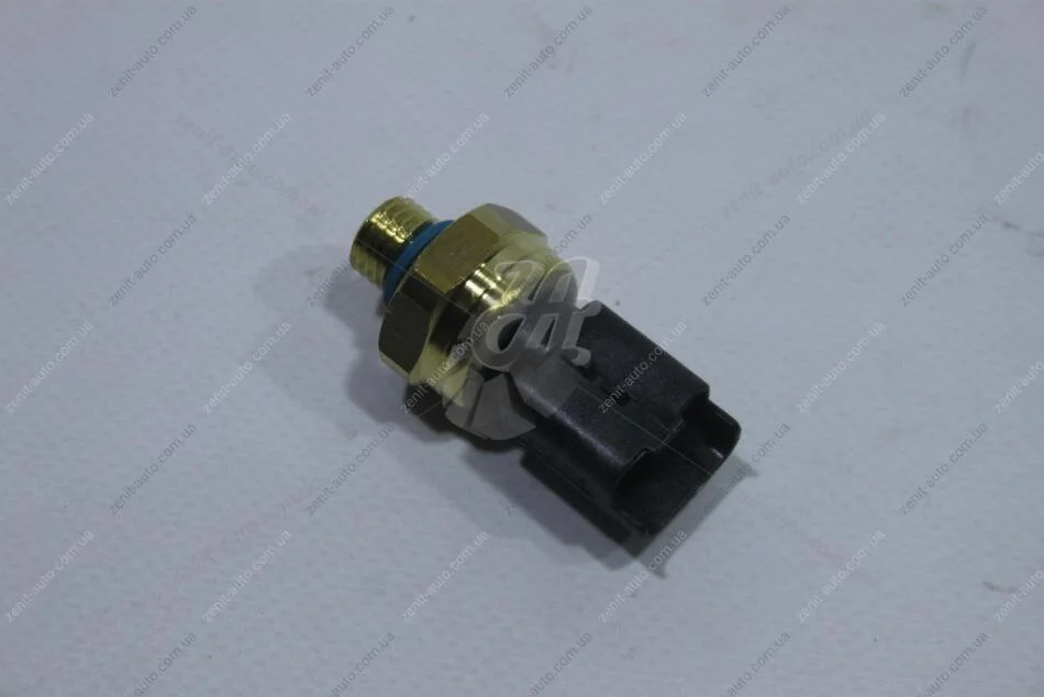 Датчик тиску оливи Citroen C3 1.2 i THP 110 (EB2DT) Citroen/Peugeot Peugeot/Citroen '9674035780 (фото 1)