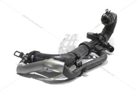 Патрубок системы охлаждения с тройником 2,3 dci Master III (10-) RENAULT '110606001R