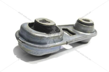 Опора двигателя передняя Kadjar (15-), Nissan Qashqai II (13-) RENAULT '113604EA0A